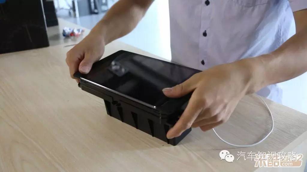 汽车加装后排ipad屏幕,汽车加装ipad做娱乐系统