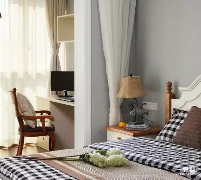 如何将2m*1m的小阳台变身阅读角？