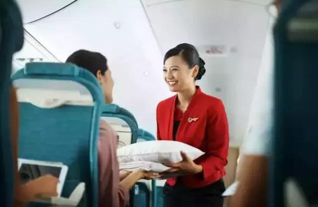 最新评选全球航空公司Top10,经济舱也能坐出头等舱的感觉!