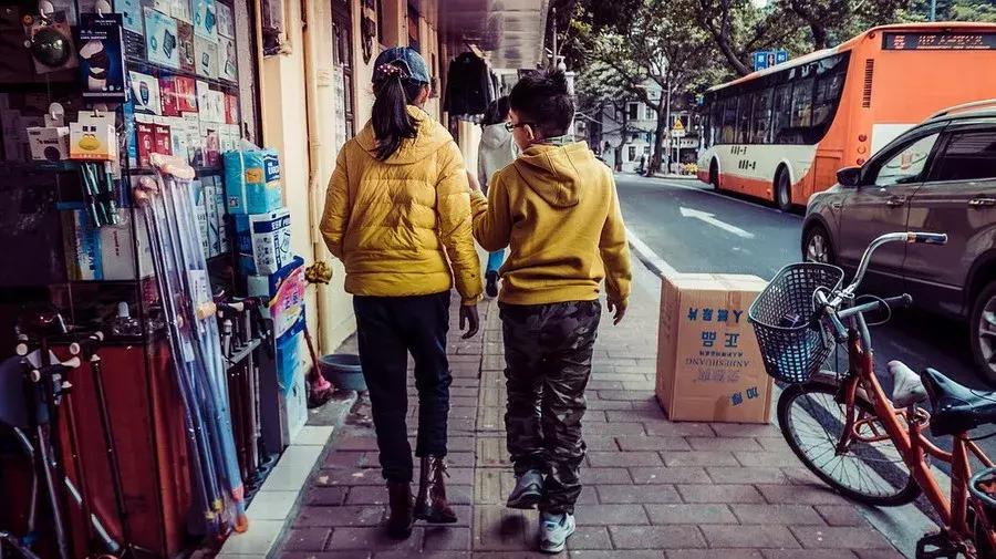 最不正经的车评人,试驾全新凯迪拉克xts视频