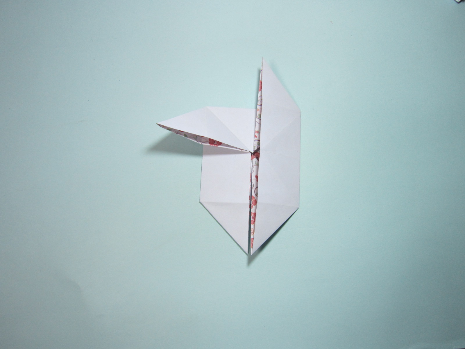 花篮折纸的折法,小花篮折纸手工制作步骤书面解说