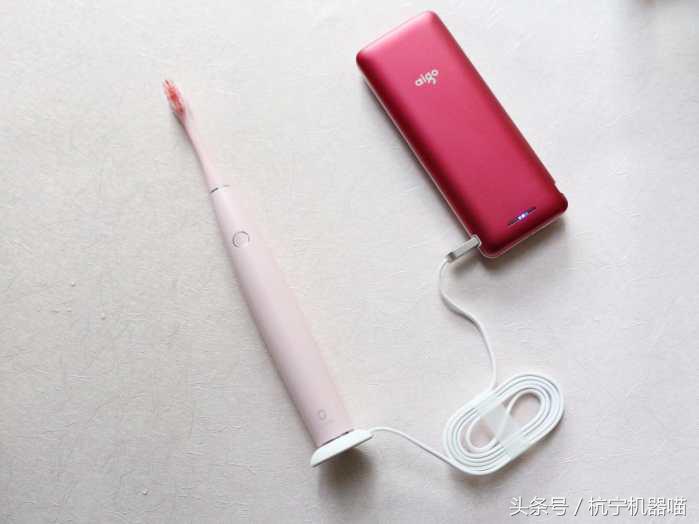 改变刷牙方式?只要一支OcleanOne智能牙刷就可以了