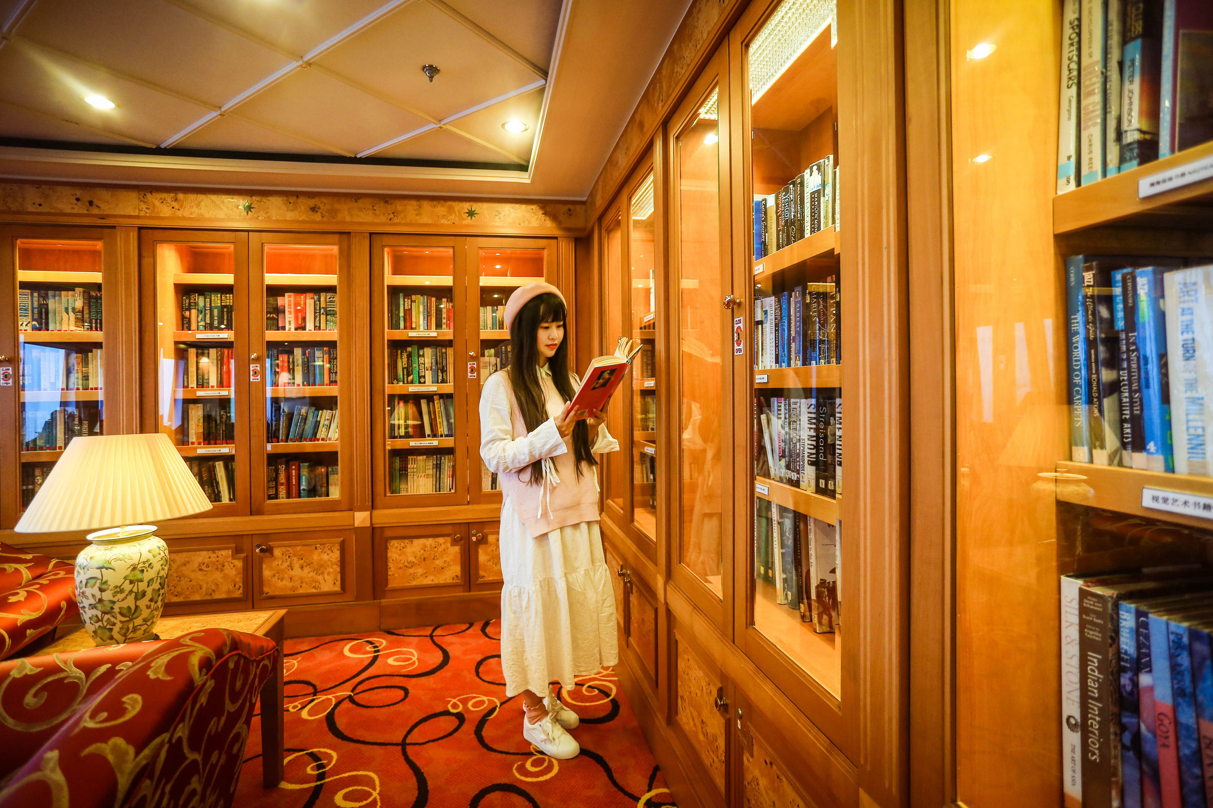 邮轮攻略性价比,邮轮全攻略教你怎么玩