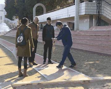 国家二类标准田径场,国家二类田径场是无颗粒跑道吗