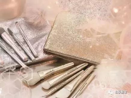 圣诞彩妆哪个最好卖,圣诞节买什么彩妆好呢