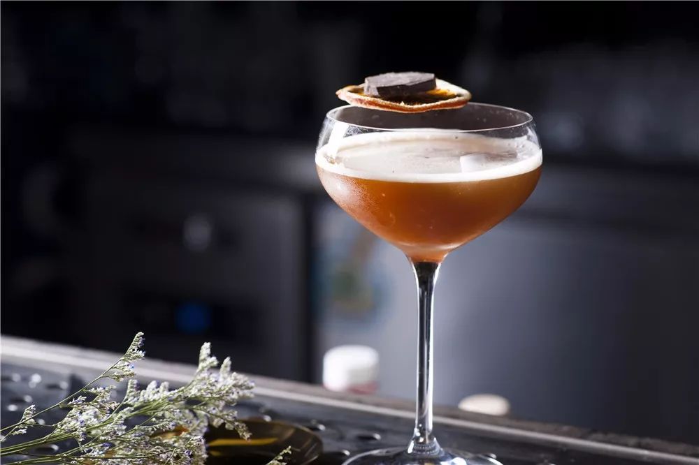 一家距离西湖仅隔2公里的治愈系清吧，六杯关于生活与爱的鸡尾酒