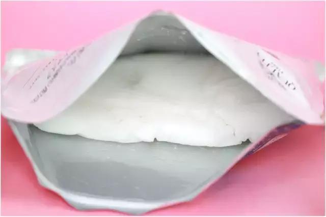 一个月两千块钱的工资买的化妆品,一个月2000块钱想买的东西很多