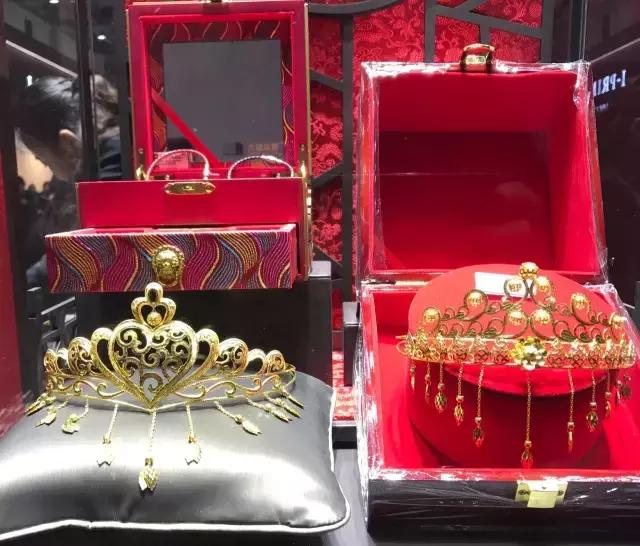 结婚购买三金怎么挑选 (结婚三金该怎么选)