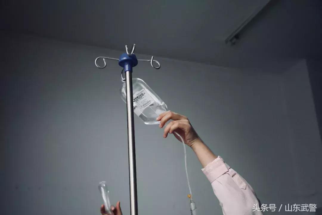 这波感冒来势汹汹,儿科病房爆满!这些医护人员水不敢喝,家不能回!