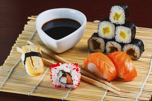 小伙创业开电器厂年销售3000万,小伙子创业一年赚20万