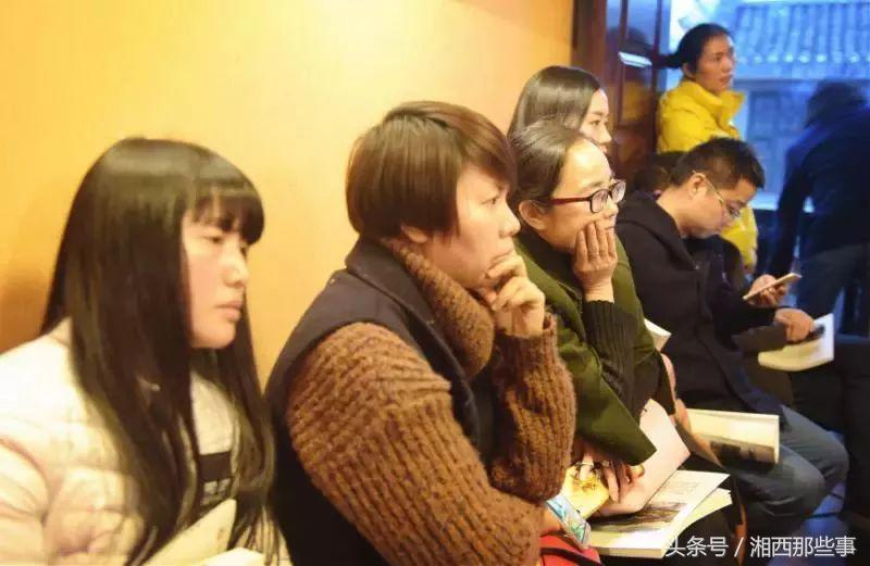 35岁，不想虚度人生，骑摩托车穿越青藏高原，写三本书还多次获奖