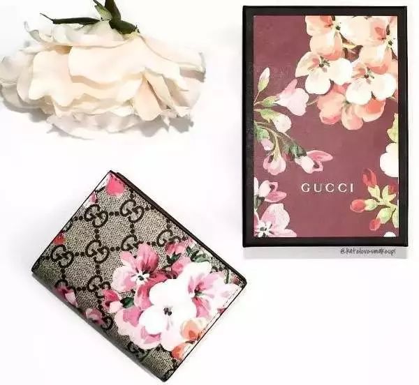 圣诞节送什么礼物给女友最实用,圣诞节送什么礼物给女友实用