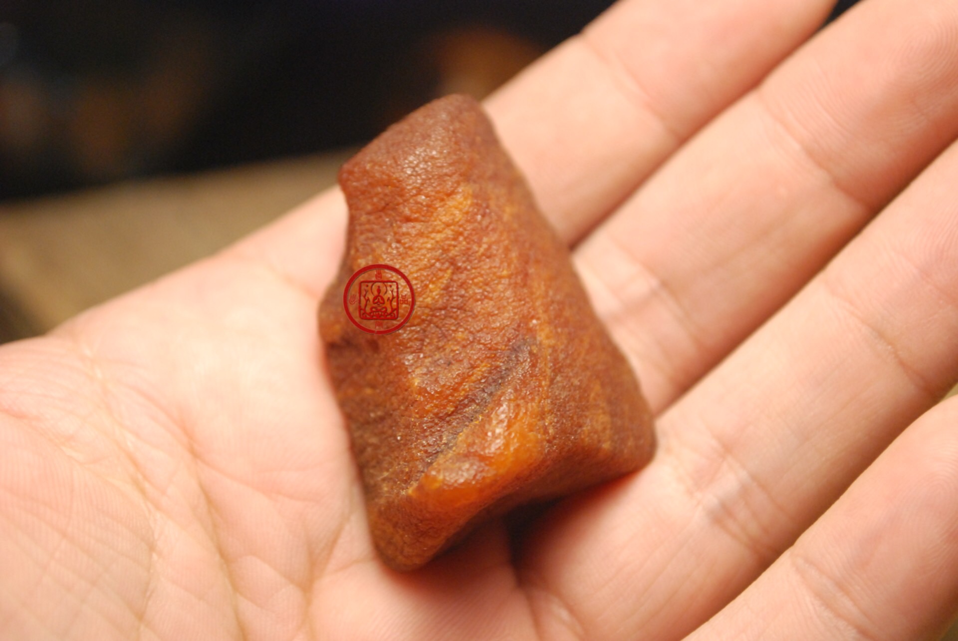 如何挑选鸡油黄蜜蜡原石,怎样挑选蜜蜡原石