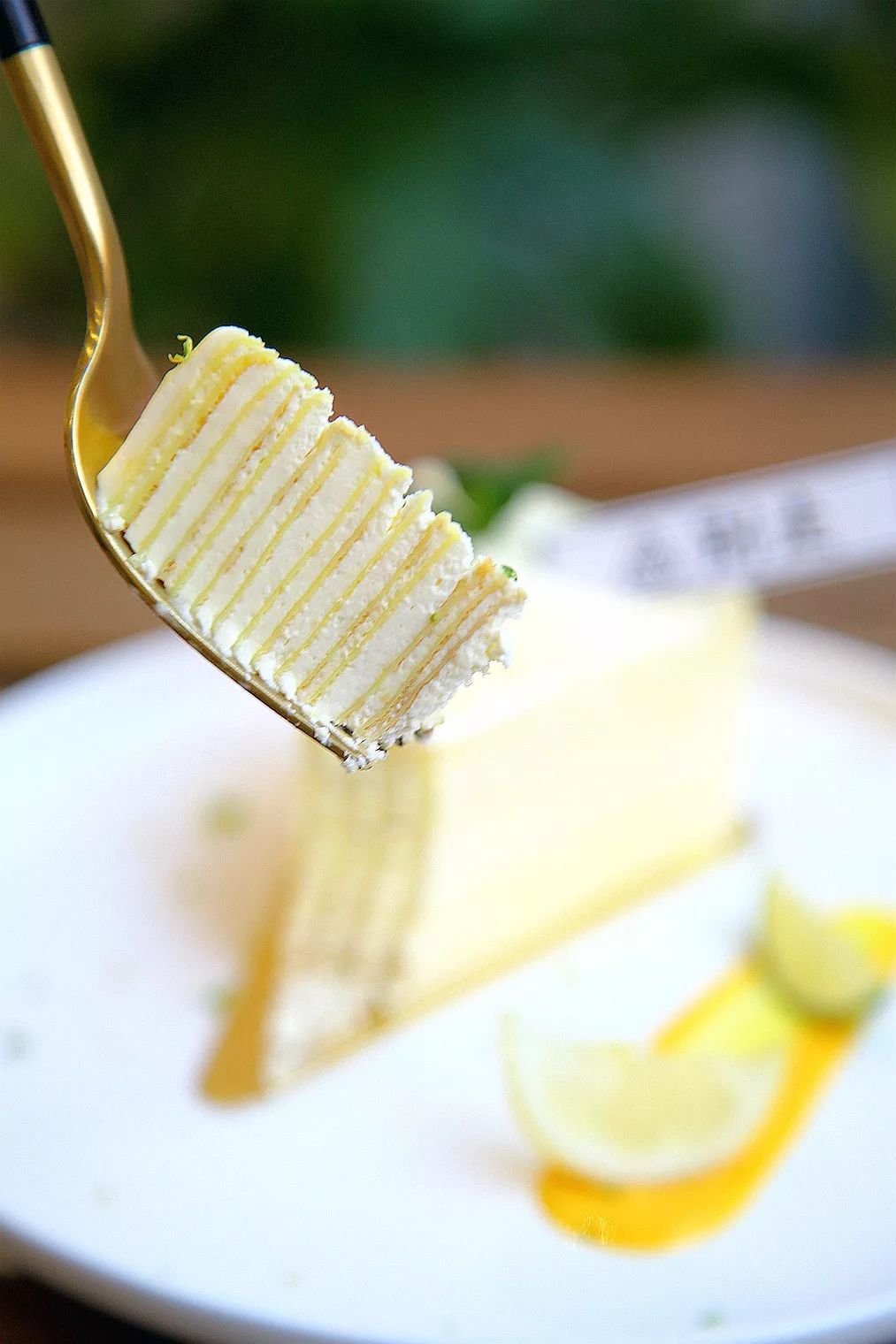 在甜品店里花样调酒？新街口这家网红店让你来了就不想走！