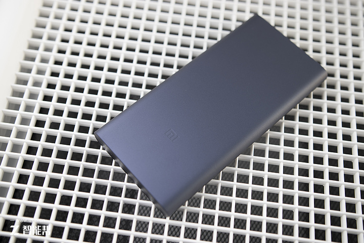 小米移动电源2拆解图详细,新小米移动电源2支持快充协议