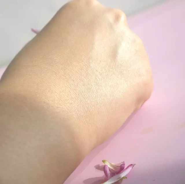 yslniki气垫和阿玛尼蓝气垫测评,ysl气垫推荐公认好用第一名测评