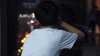 他是TF家族的忙内，江湖人称钢铁直男小狼崽，却有一颗当老大的心