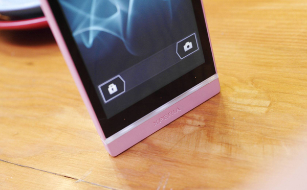 六年前的这部老手机，堪称安卓工业设计史的巅峰！