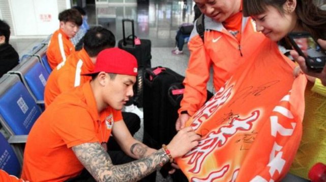 细数足坛球星们的纹身,十大没有纹身的足球球星