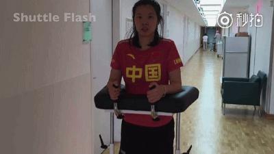 李宗伟经典瞬间比赛回放,羽毛球场上的落泪瞬间