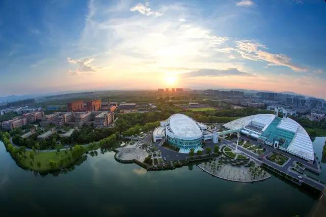 我叫杭州,这是我最新的简历,请多关照~