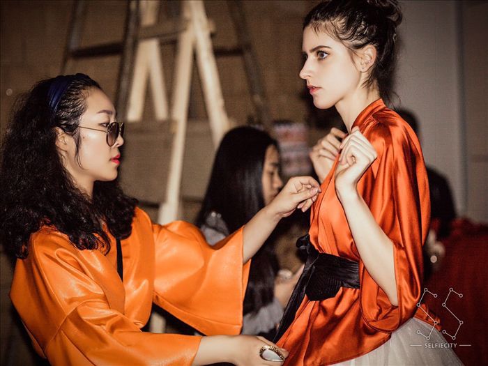 vivi设计师高端定制,只做原创高定设计师品牌