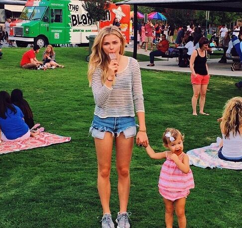 小贝大儿子与女友,小贝长子官宣订婚