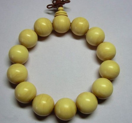 佛珠手串用什么木质最好,木佛珠手串有什么作用和功效