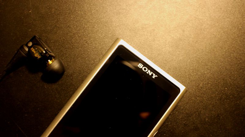 索尼walkmanzx100音质,索尼walkmanwm-2随身听