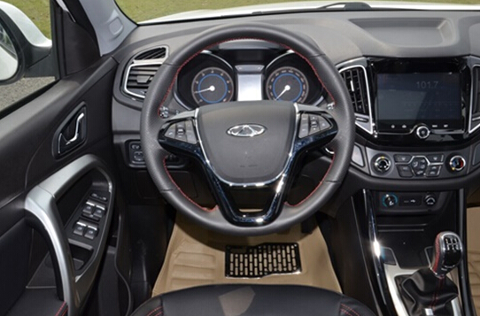 奇瑞瑞虎81.5试驾,瑞虎5x1.5自吸试驾视频