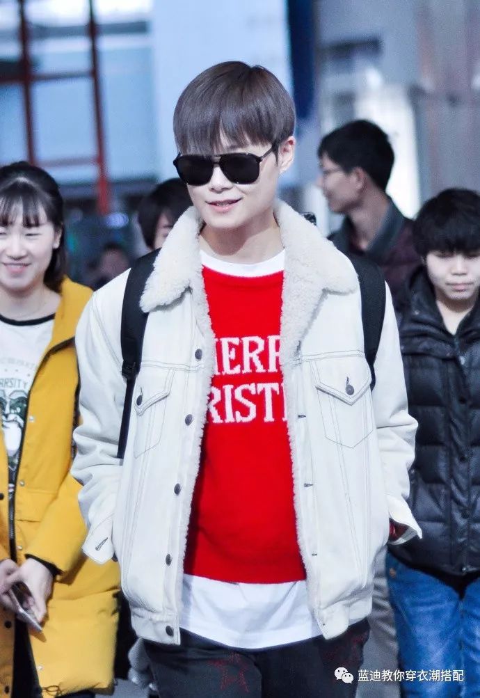 明星*服私**｜李宇春王丽坤吴昕机场*服私**，活动*服私**搭配