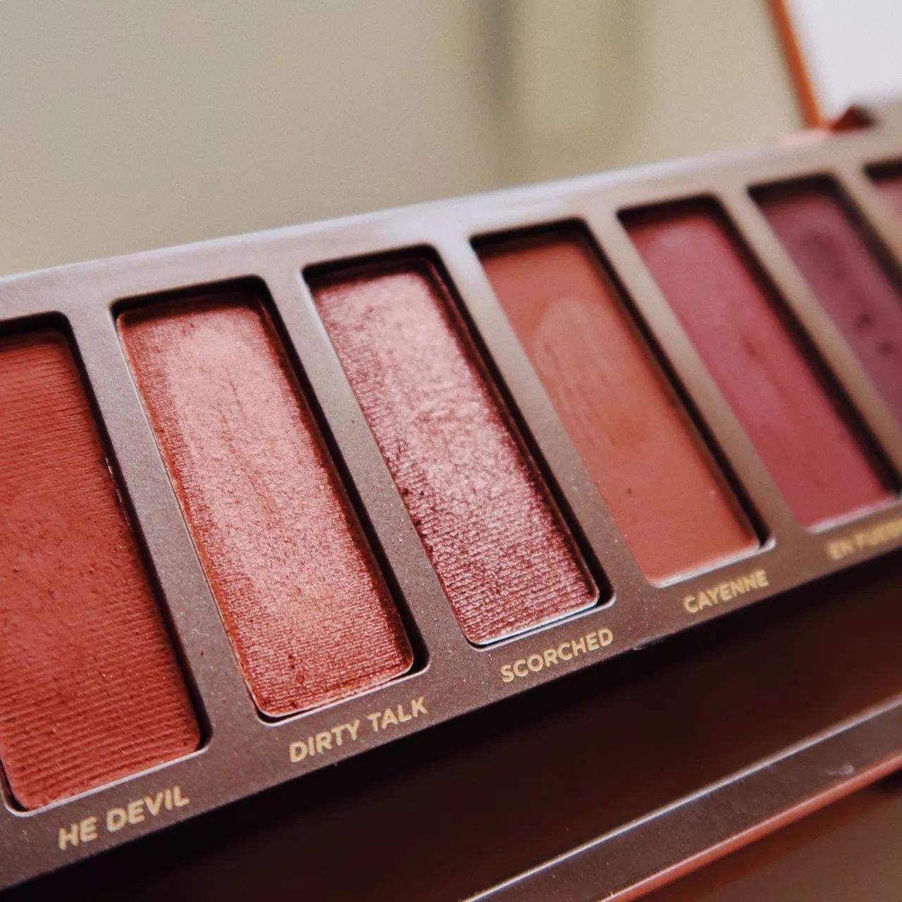 变身（伪）美妆博主｜了不起的15分钟快手化妆教程……