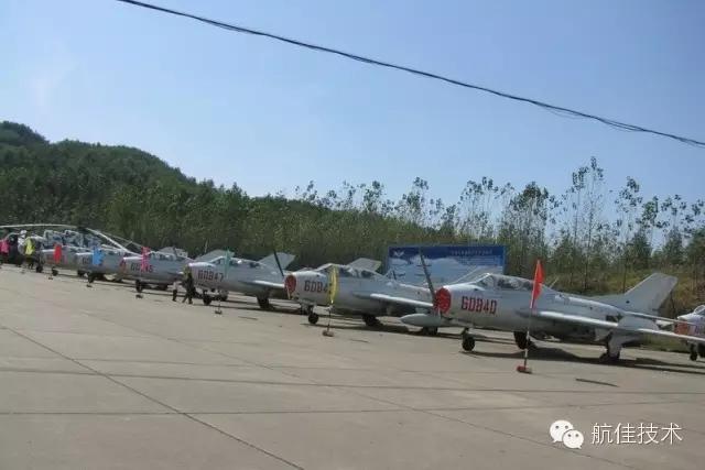 退役后的飞机都被搬去了哪里,退役飞机为啥放到美国