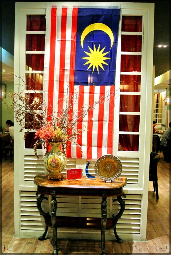 马来西亚巴生肉骨茶最正宗的做法,新加坡十二道锋味推荐的肉骨茶