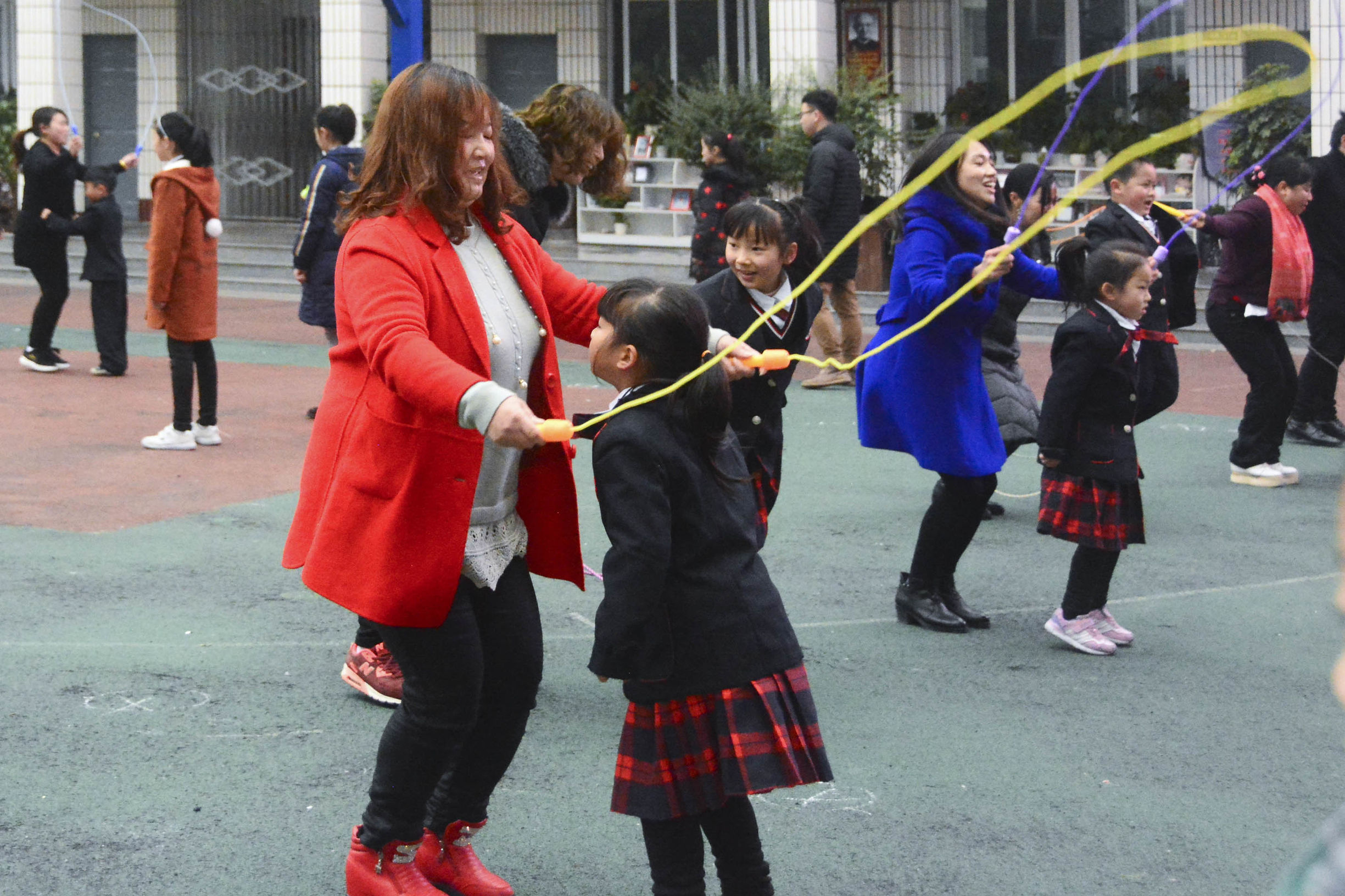 冬季亲子运动会游戏大班,巴州三中运动会