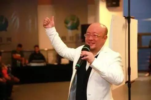 诈骗犯6000万出狱以后钱还要还吗,诈骗犯坐牢还骗了7万元