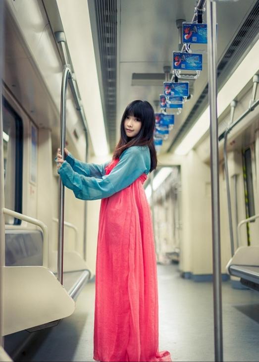 高手去网吧兼职，没想到被老板耍了，一气之下将电脑全黑了