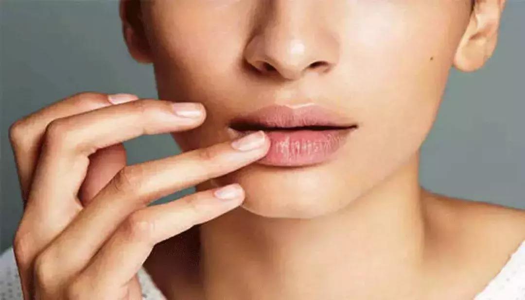 最便宜的润唇膏多少钱一支,性价比最滋润的唇膏