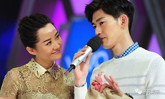 许晴到底是怎么保养的？48岁的年纪还有着少女的模样和*女熟**的身材