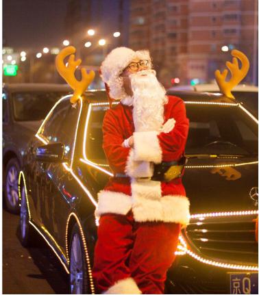 从60岁老人到一家三口，“滴滴童话雪橇车”在这个圣诞经历了什么