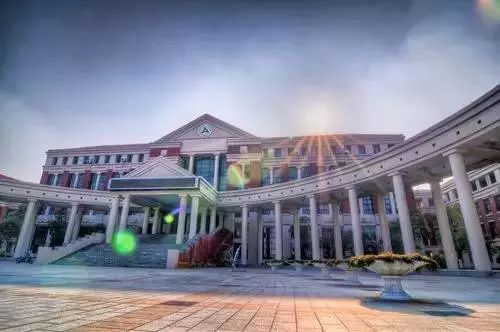 神一样的学校高考和中考都很惊艳,神一样的学校