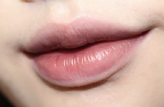 平价口红秋冬红棕色,平价唇膏口红黄黑皮试色