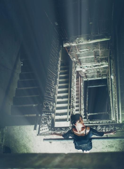 高手去网吧兼职，没想到被老板耍了，一气之下将电脑全黑了