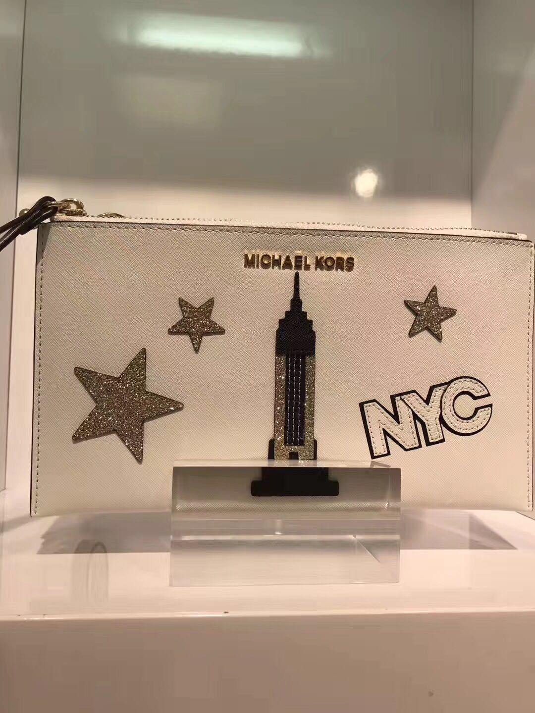 给女生买包包,给女生买名牌包包