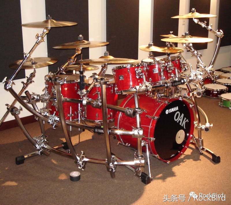 李宇春打鼓,易烊千玺演唱会打鼓