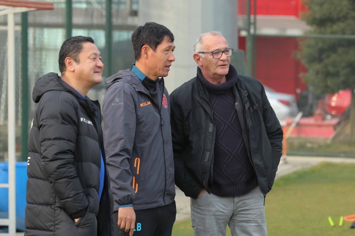 继“兵马组合”后，这对四川足球旗帜人物也要率队登场了