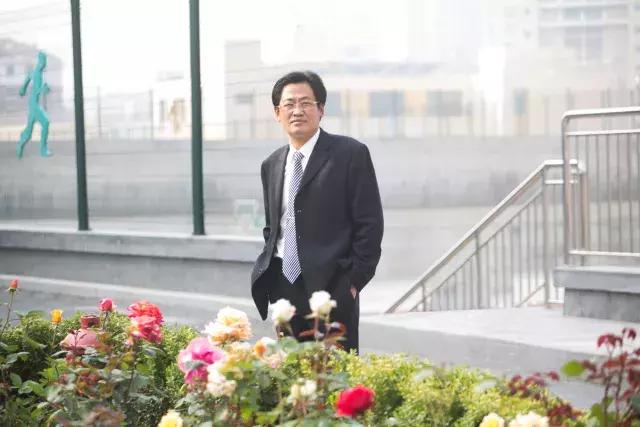 崂山育才校长崔仁波,崂山区育才学校校长