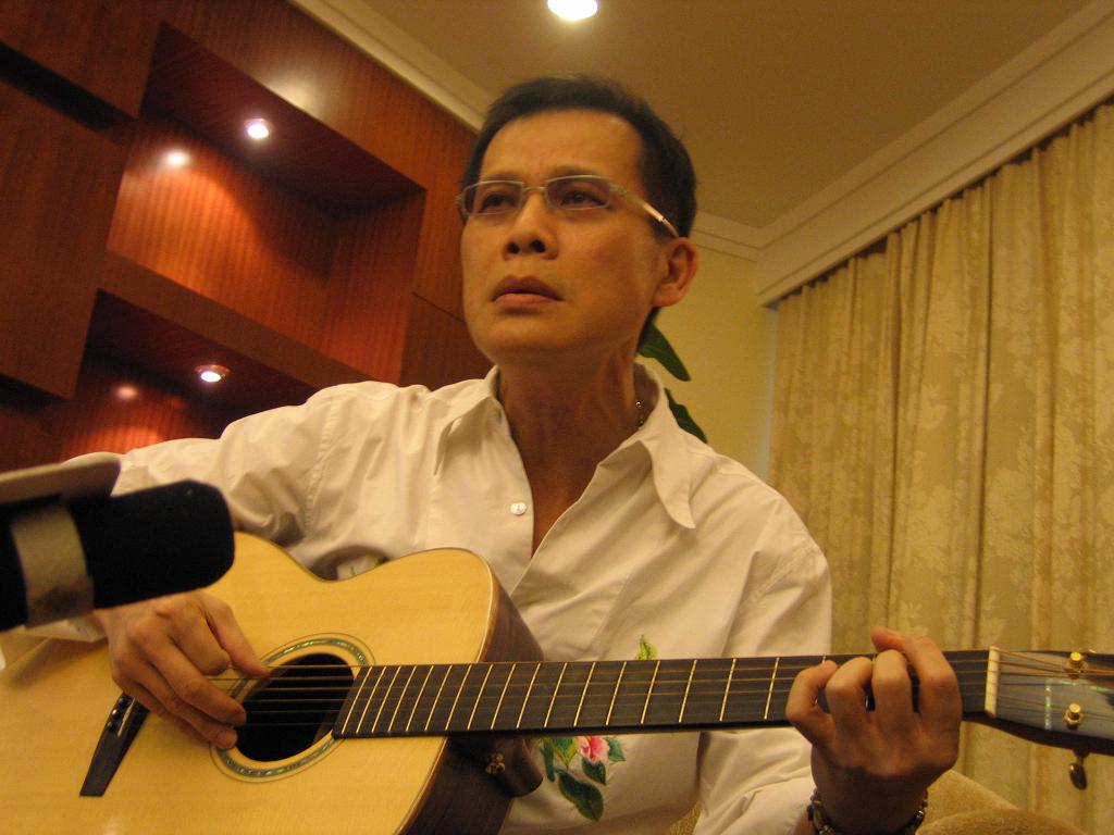 老梁谈音乐教父罗大佑,音乐教父罗大佑