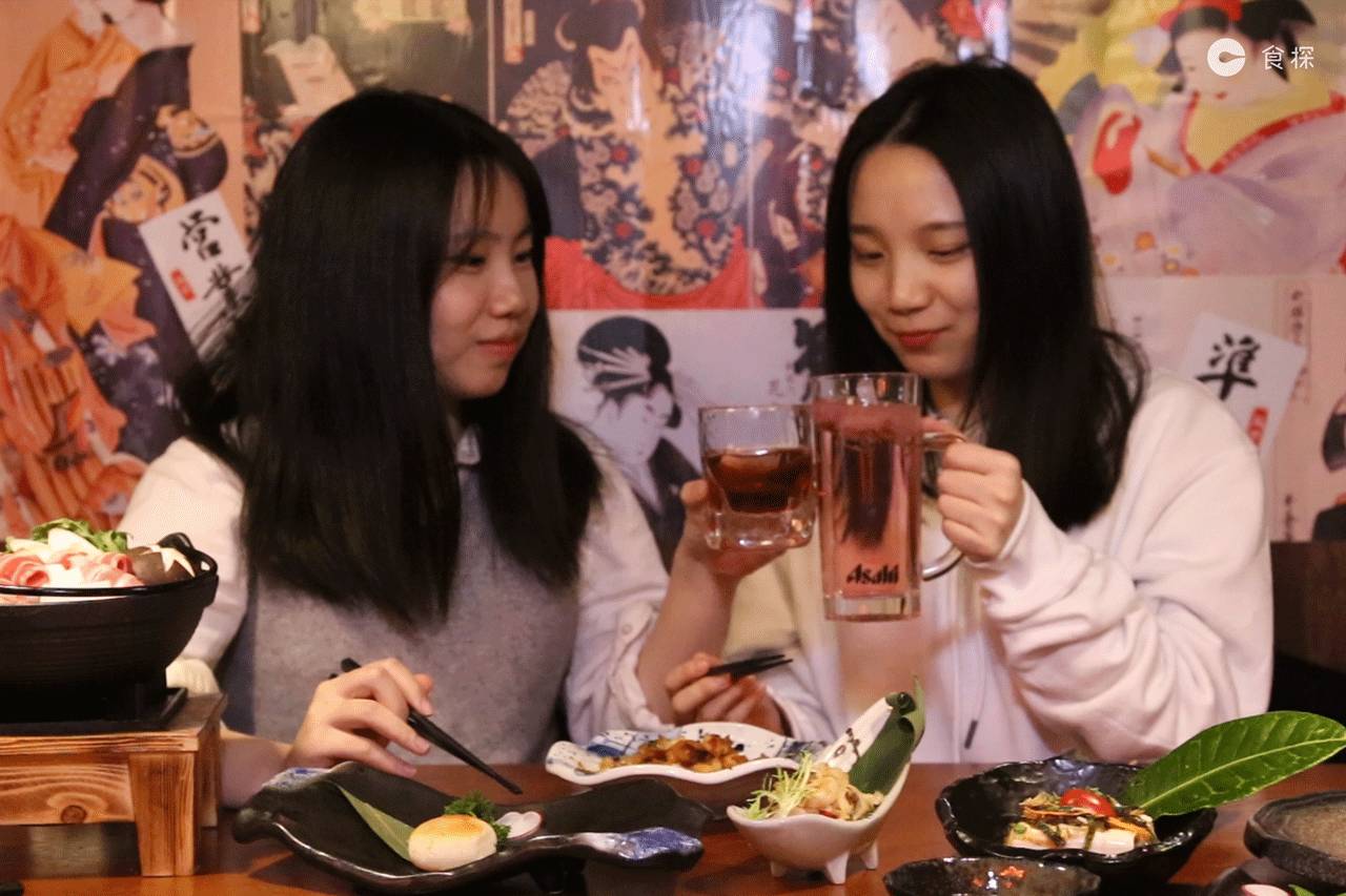 只想来这家居酒屋吃个饭，没想到找到了另一半……