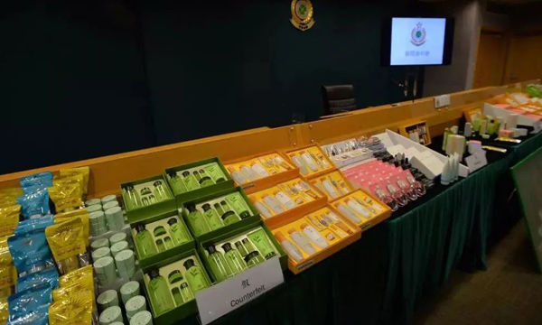 香奈儿、雪花秀、兰芝等大牌秒变low牌！网友：善良限制了我的想象